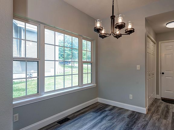 2nd image of 1108 W Poplar