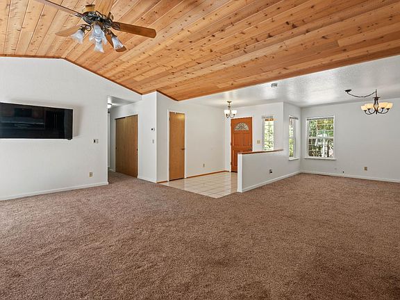 5th image of 1885 Clover Drive