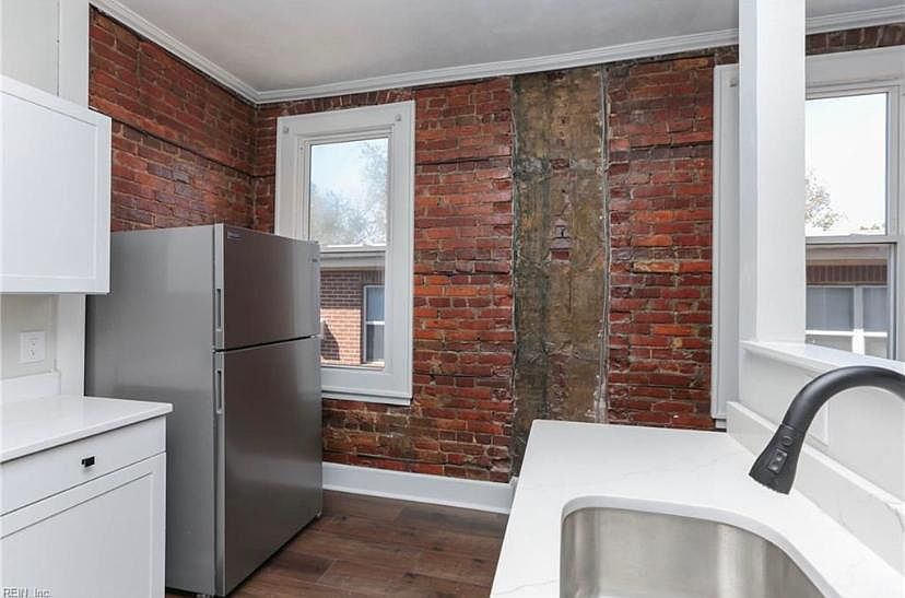 1st image of 601 Graydon Ave #C4