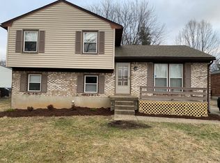 8703 Birchline Ct, Louisville, KY 40291