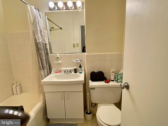 4th image of 2601 Pennsylvania Ave APT 1016
