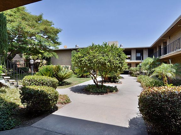 3rd image of 630 W Huntington Dr Unit 225