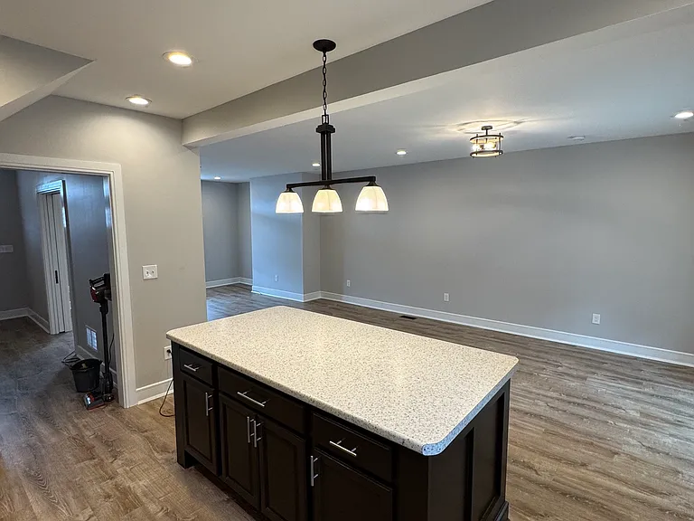 735 Winton St — Photo 8