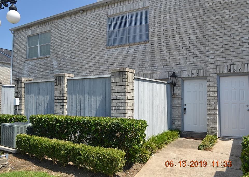 1st image of 298 Wilcrest Dr #298