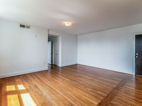 3rd image of 1575 Spring Pl NW APT 33