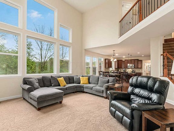 4th image of 5912 Trafalgar Ln