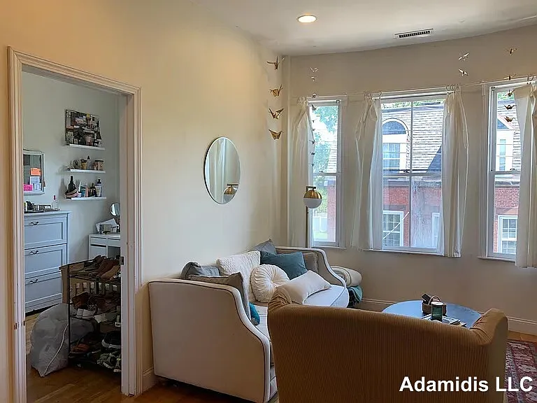 79 Highland St — Photo 6