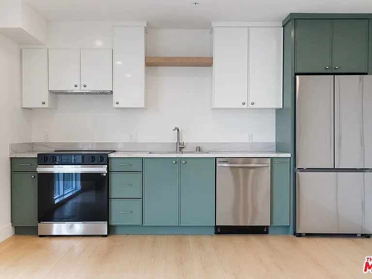 8561 Belmont St #6 — Photo 13
