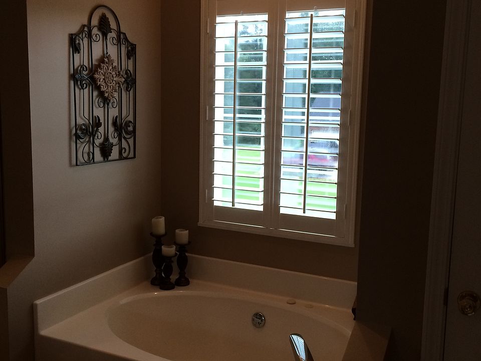 2nd image of 760 Hidden Hills Cir