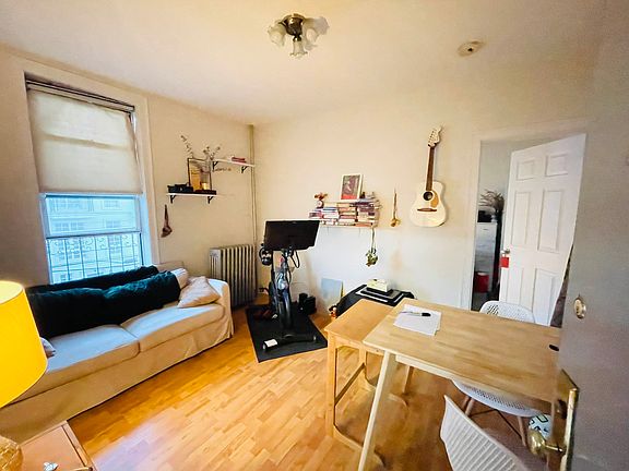 4th image of 627 Morgan Ave APT 7