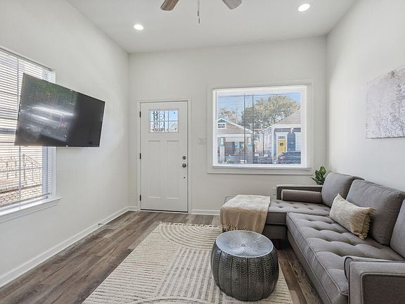 3rd image of 623 N Salcedo St #A