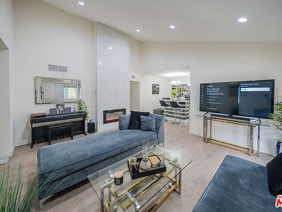 4th image of 15425 Sherman Way APT 241