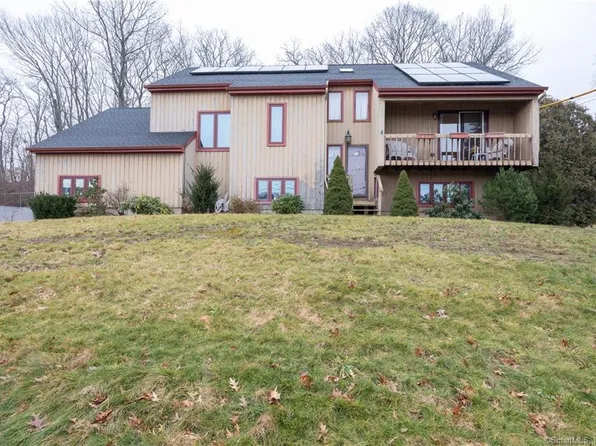 29 Nicole Court, East Haven, CT 06512