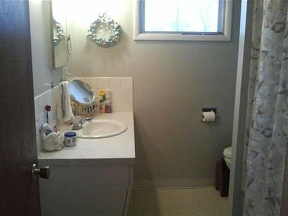 2nd image of 8311 E Alki Ave