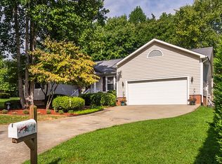 2803 Big Oak Ct, High Point, NC 27265