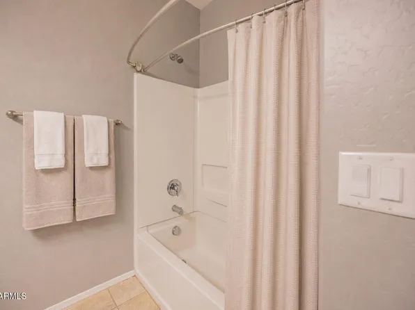 952 S OLYMPIC Drive, Gilbert, AZ 85296