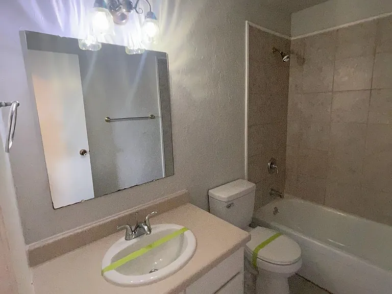 2100 Queensbury Rd — Photo 12