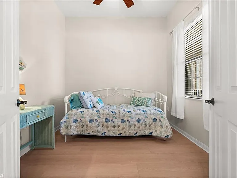 15121 Laguna Dr #102 — Photo 25