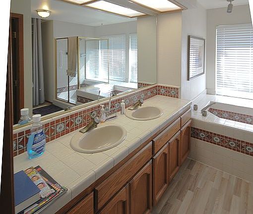 4th image of 1101 Kensington Dr