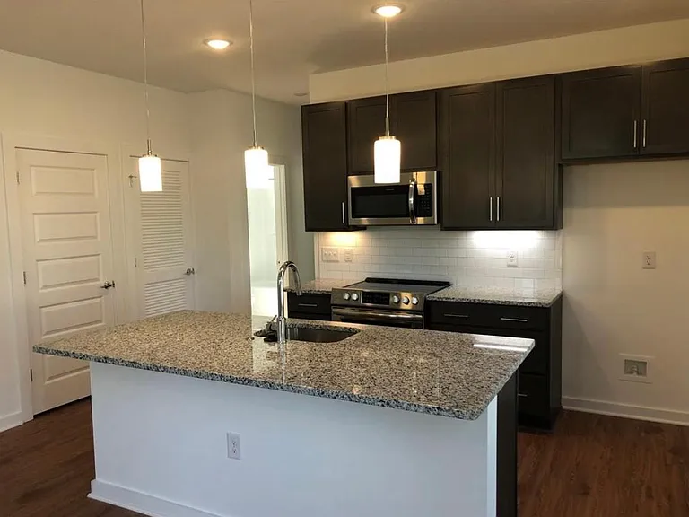 1501 Perry St #A — Photo 4
