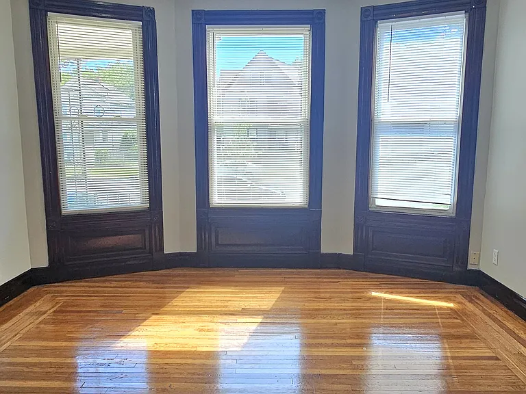624 Dixwell Ave #11 — Photo 6