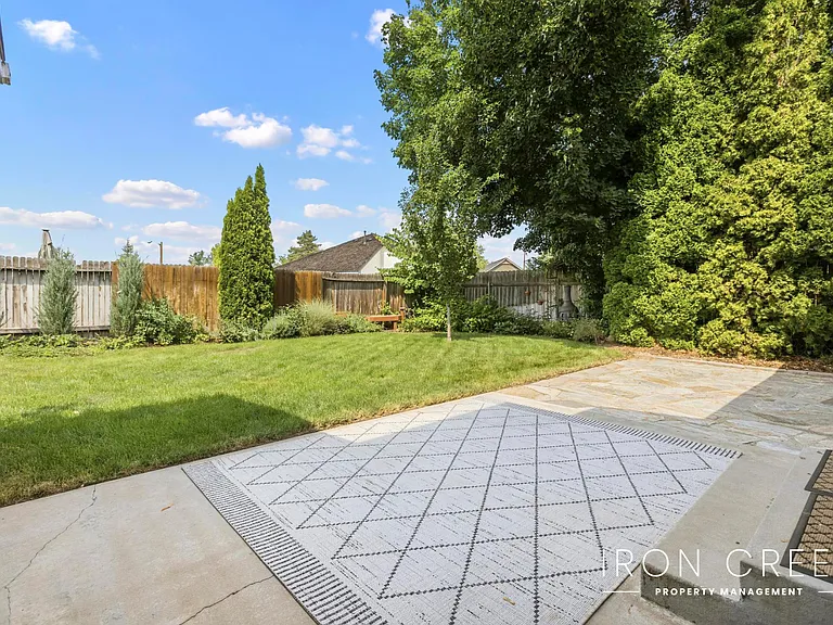 1544 E Falconrim Ct — Photo 28