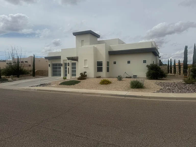 4402 La Cienaga Pl — Photo 2