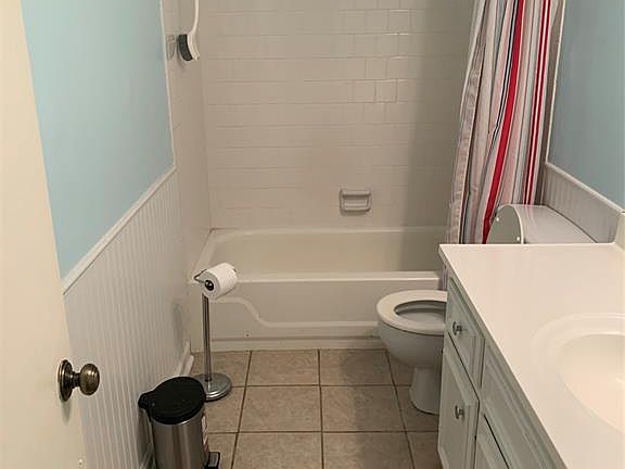 3rd image of 1812 Brackenbury Pl