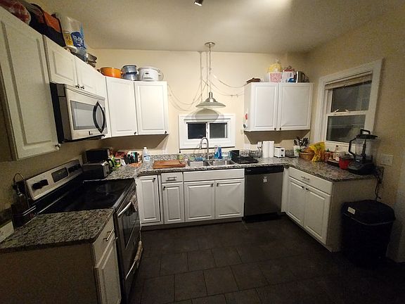 3rd image of 145 Eastern Ave NE