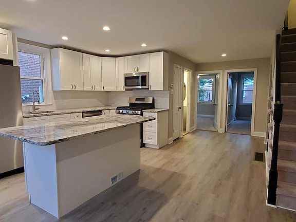 4th image of 1204 Agnew Dr