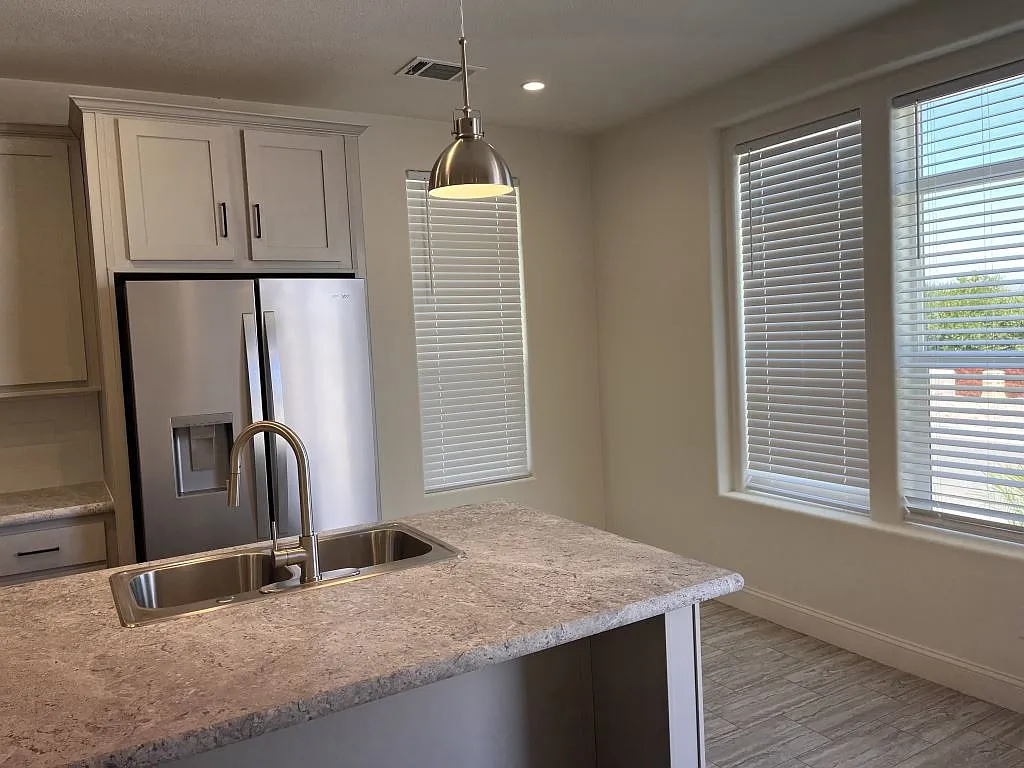 2 bed, 2.0 bath, 1179 sqft, $1,699 — Photo 4