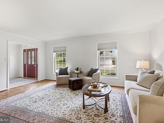 5th image of 10159 Wavell Rd