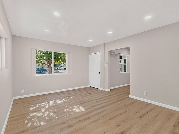 5th image of 2503 Cardenas Dr NE
