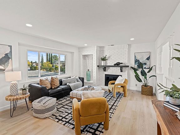 4th image of 3385 Calico Ave
