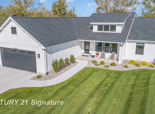 10606 Tall Pine Ln, Freeland, MI 48623