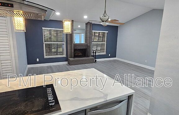 2nd image of 5015 Nassau Cir #4