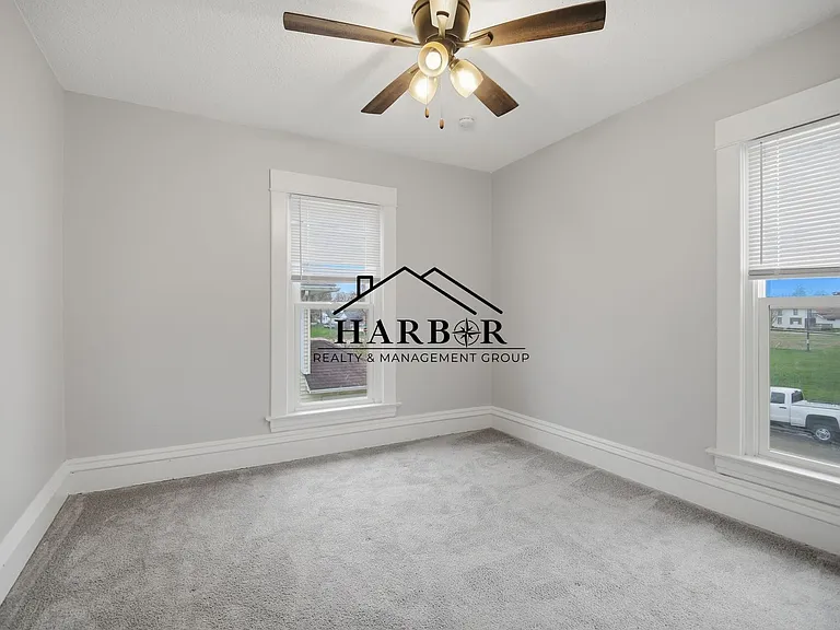 401 3rd Ave SW — Photo 18