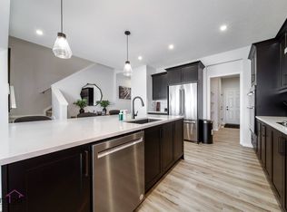 4812 Kinney Rd SW, Edmonton, AB T6W 5G2, Canada, Edmonton, AB T6W 5G2