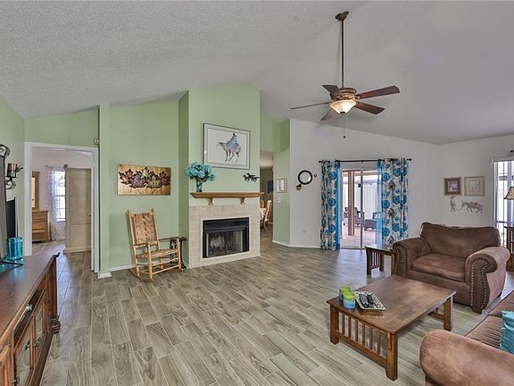 3rd image of 7018 Silvermill Dr