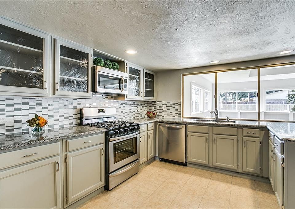 1st image of 1304 Windy Meadow Dr