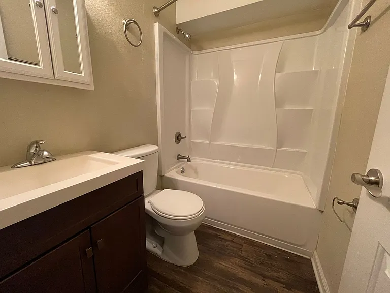 5945 Woodson St — Photo 10
