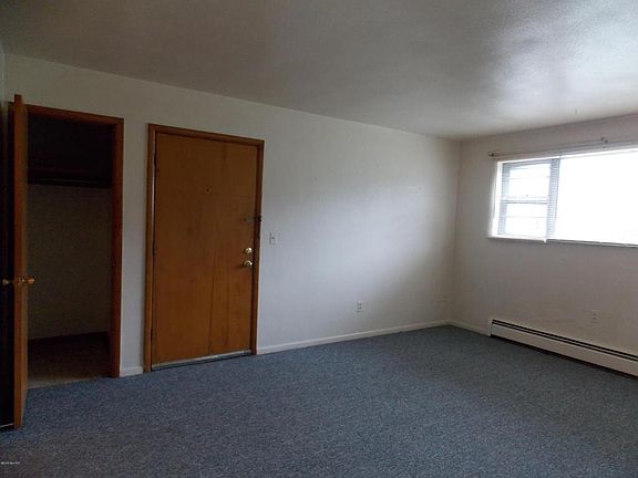 5th image of 2923 Taft Ave SW