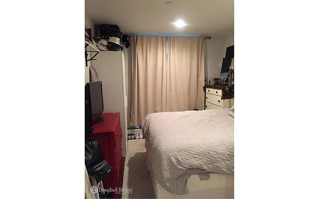 Rented by Douglas Elliman | media 31