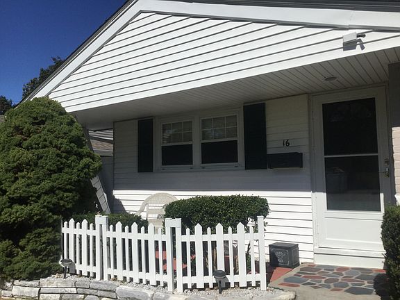 5th image of 16 Normandy Dr