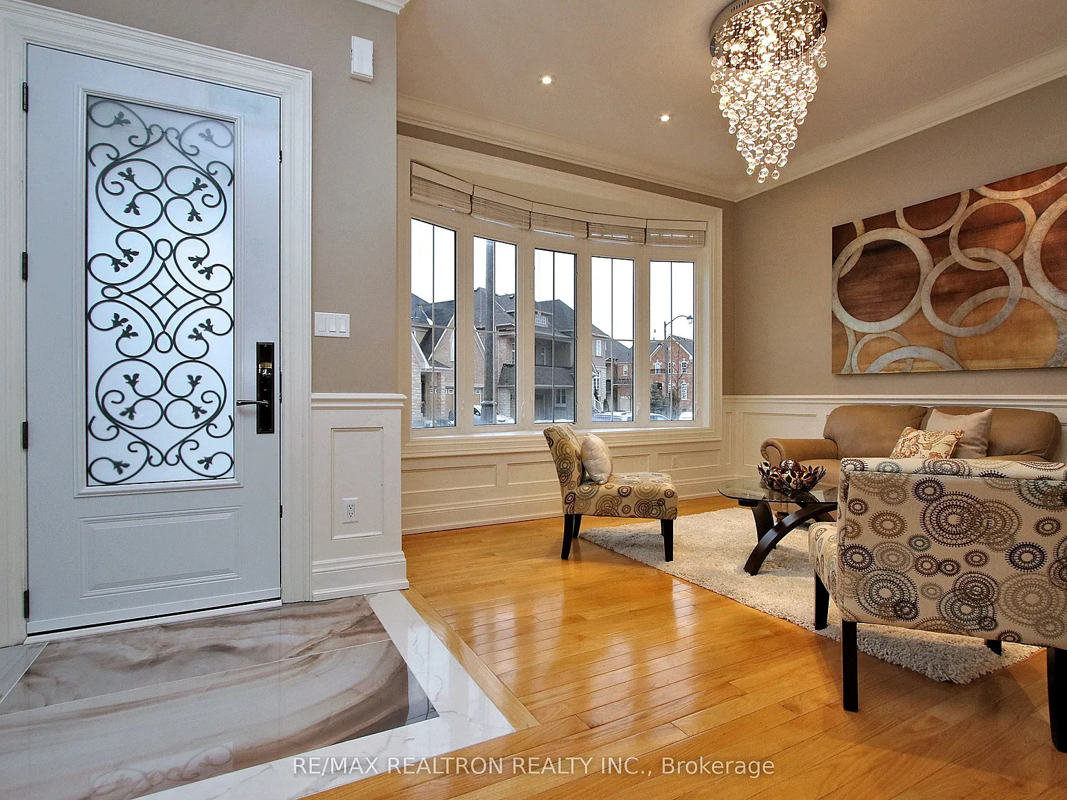 6 bed, $5,200 — Photo 2