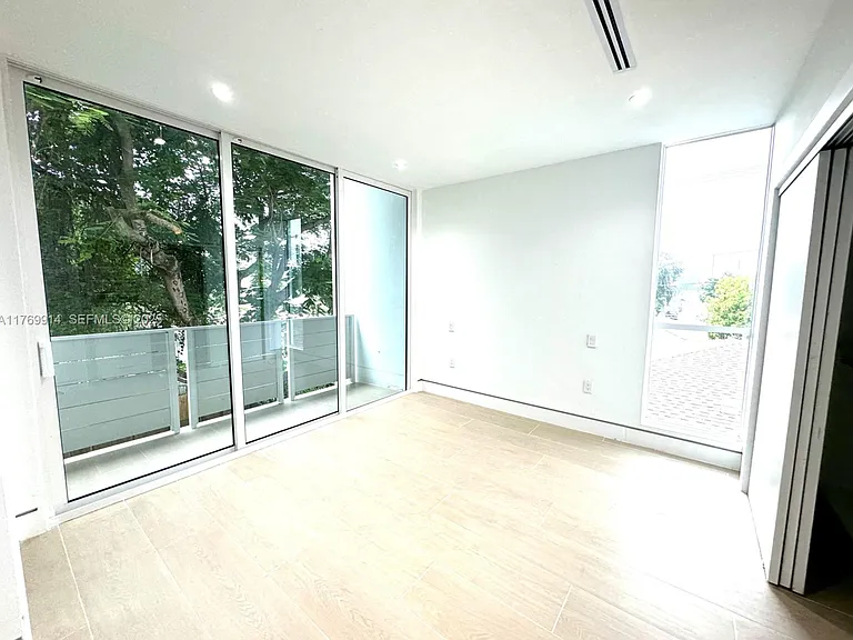 5728 NW 5th Ct #Townhouse 1 — Photo 11