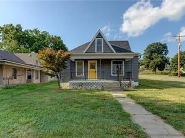 1403 Commercial St, Atchison, KS 66002