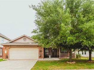 12613 Waynespur Ln, Elgin, TX 78621
