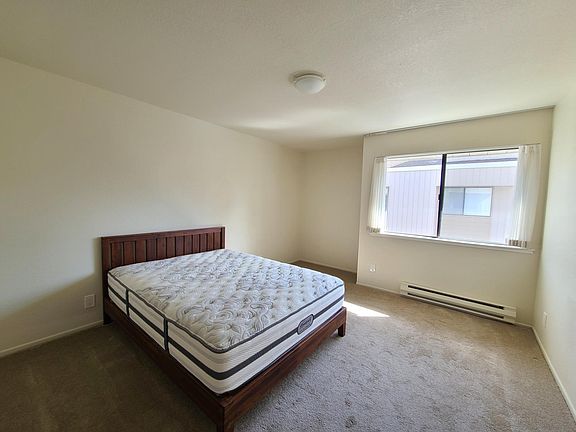 5th image of 420 Crescent Ave APT 10