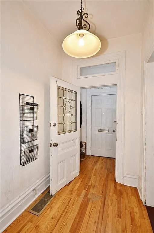 Front hallway - 66 S 22nd St
